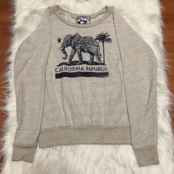 PacSun Sweaters - Pacsun Riot Society Elephant Sweatshirt